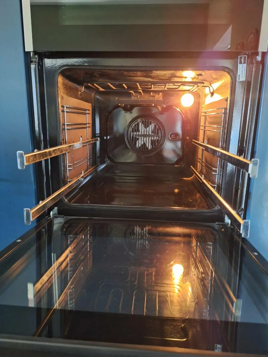 Whirlpool AKL309IX Built In Double Oven COLLECTION - Image 3