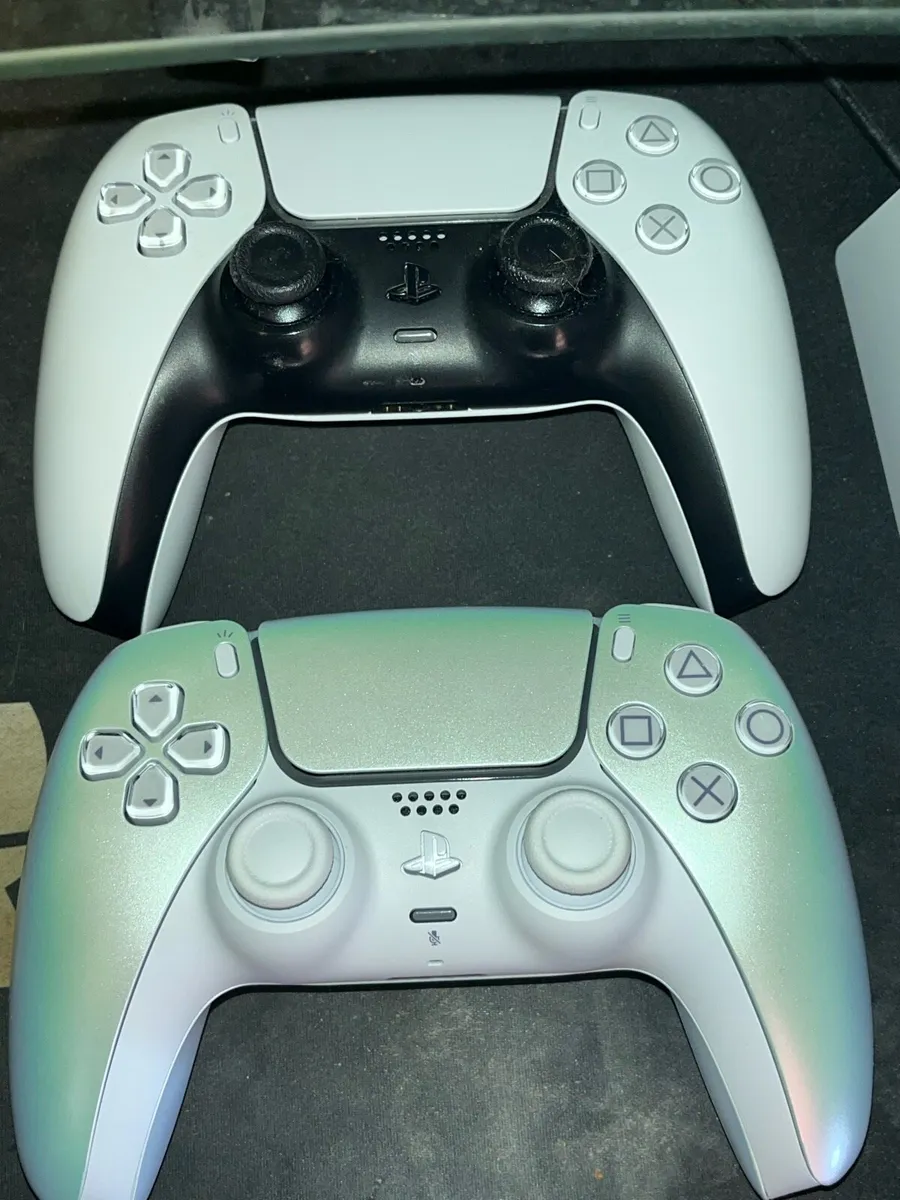 PS5 856GB | Barely used | 2 Controllers - Image 4