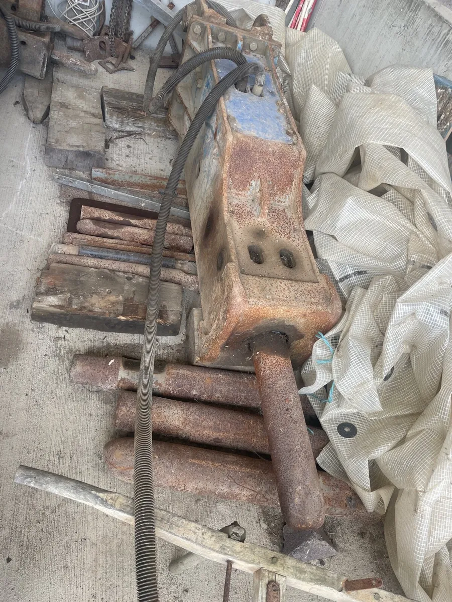 Rock breaker - Image 4