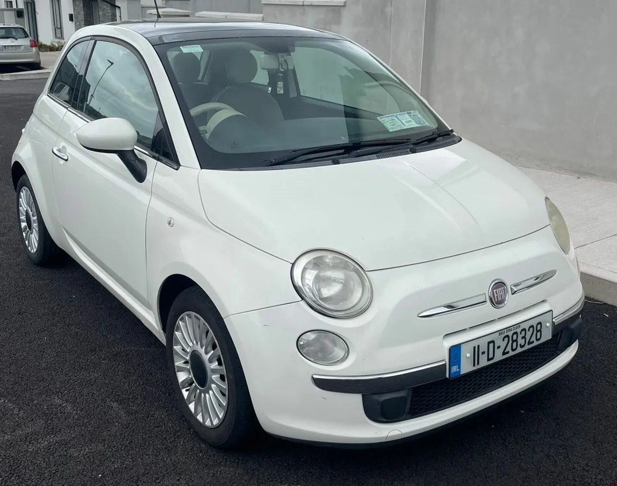 2011 Fiat 500 - Image 1