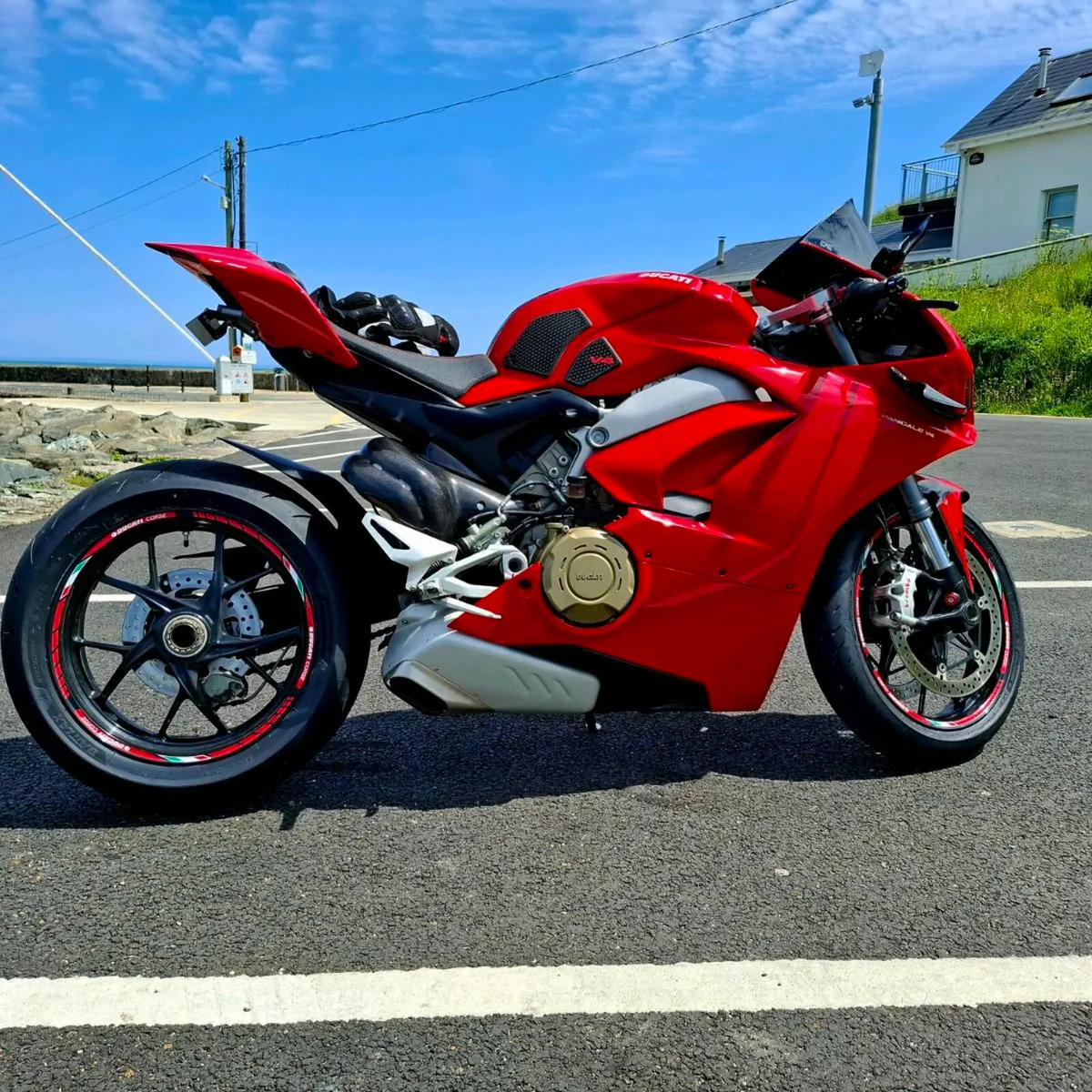 Ducati Panigale V4 - Image 2