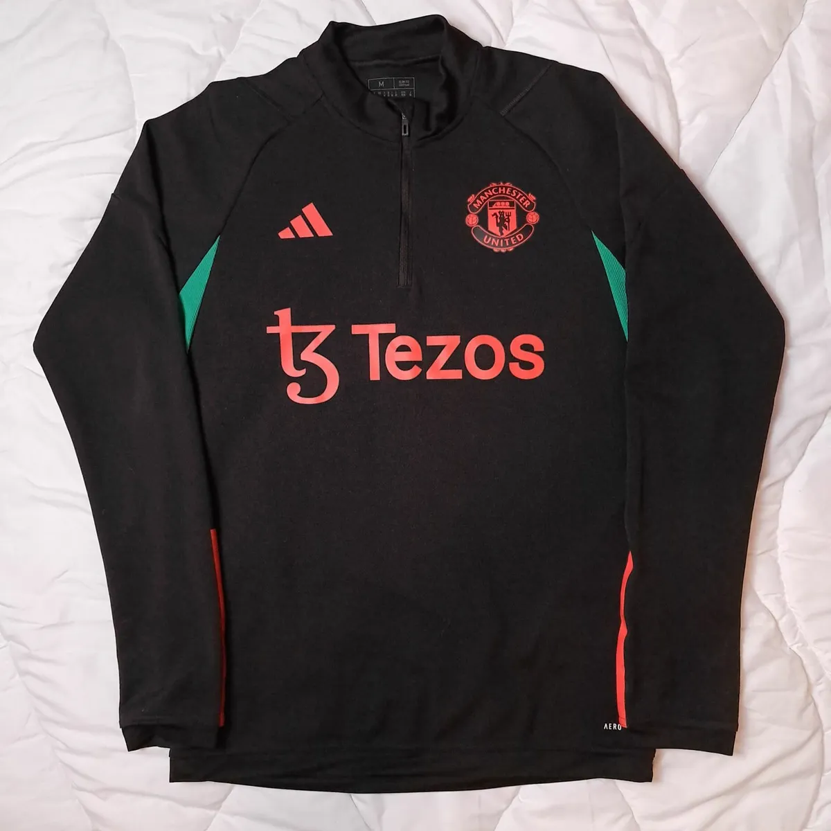 Adidas Manchester United 2023 24  Training Top  M - Image 1