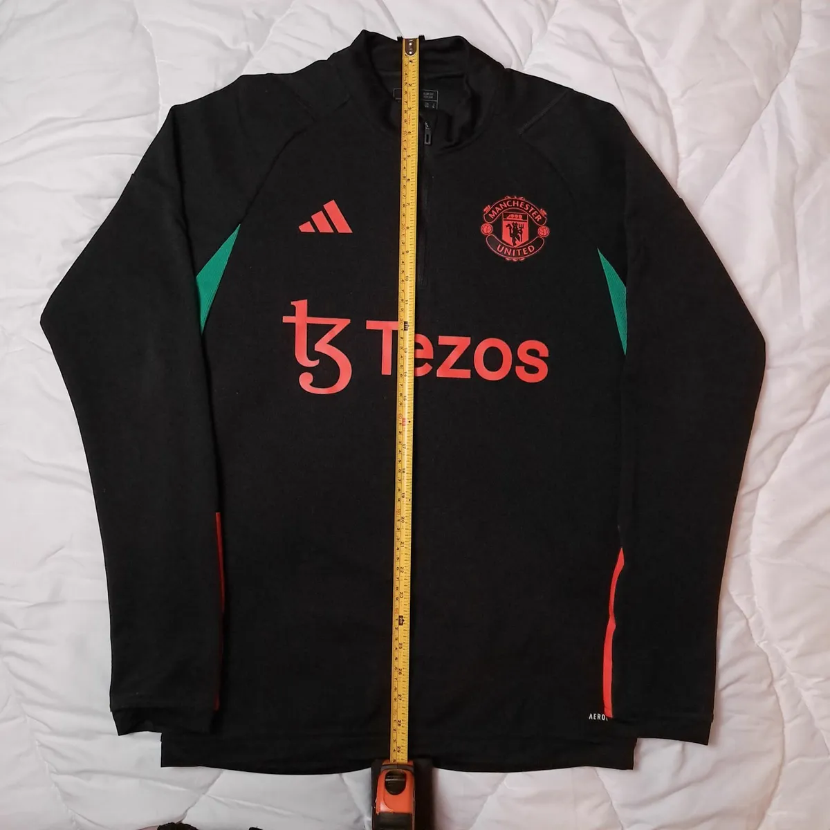 Adidas Manchester United 2023 24  Training Top  M - Image 3