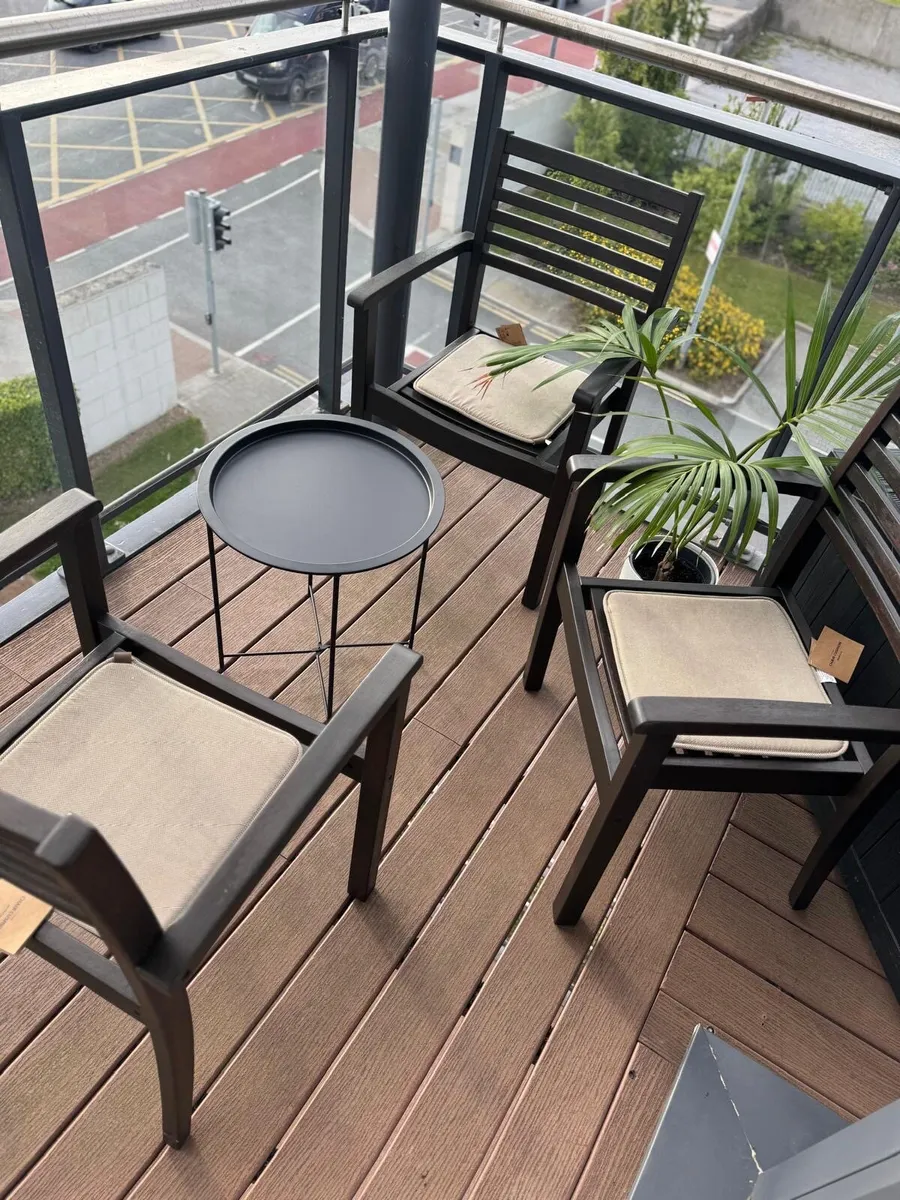 Outdoor garden oak chairs - Image 1