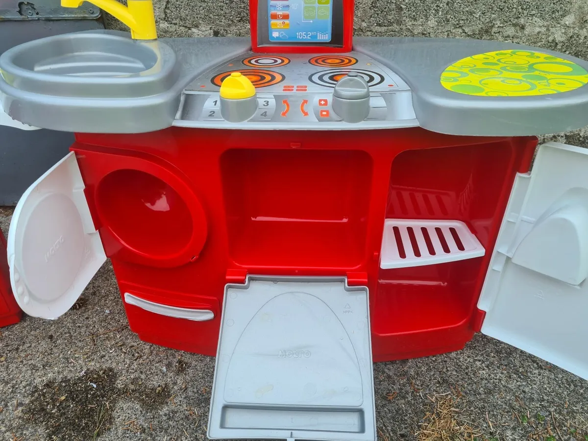 Toy kitchen - Image 3
