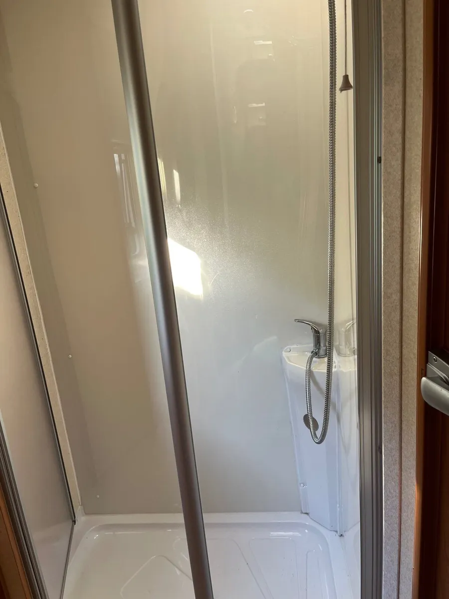 2 berth Caravan - Image 4