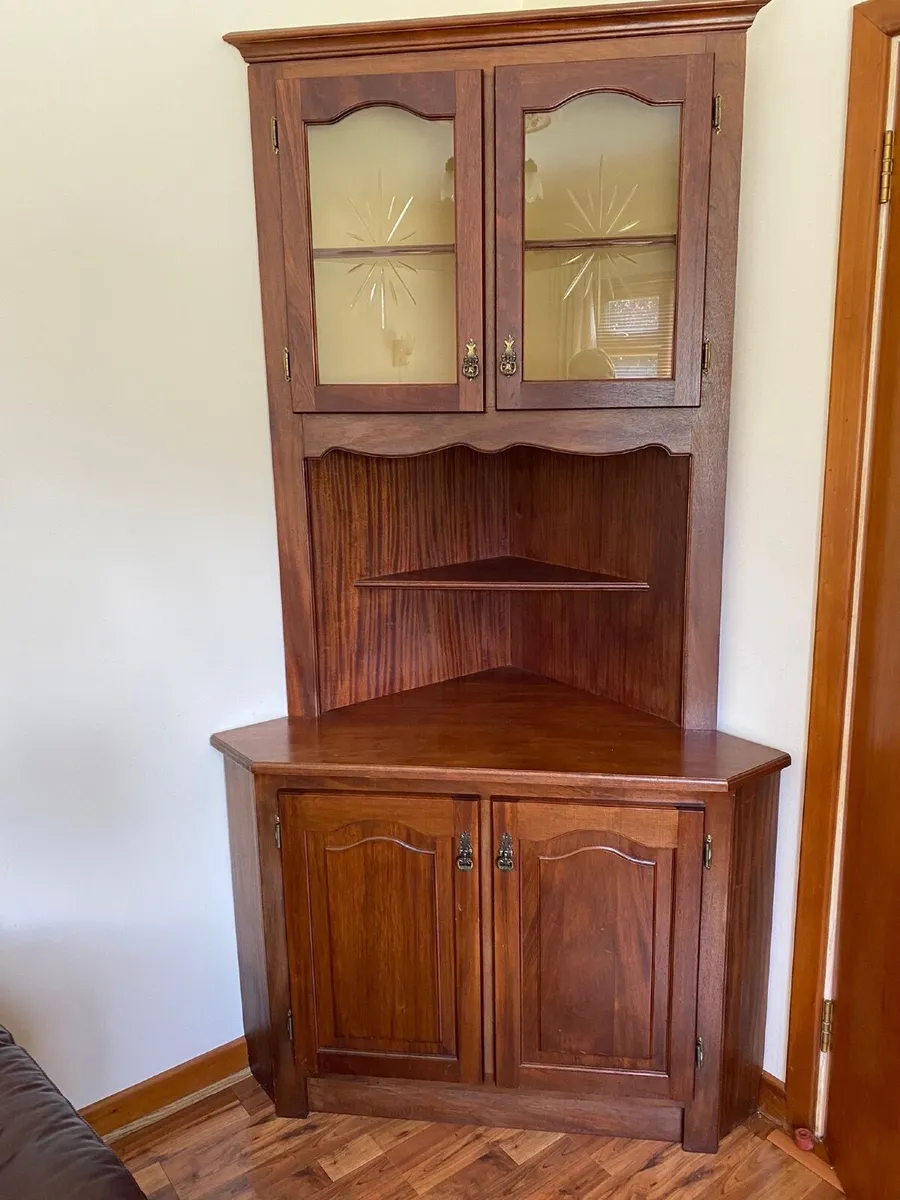 Corner Unit