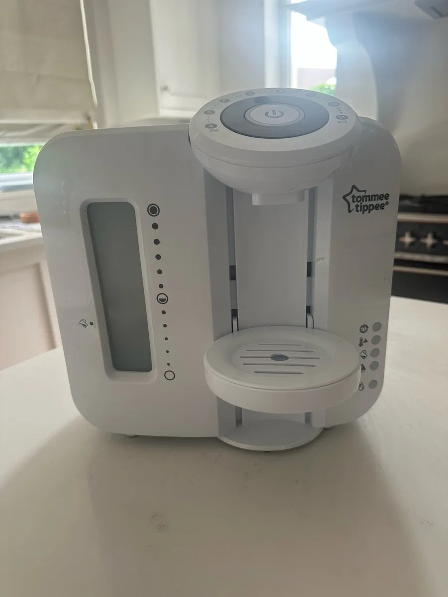 Baby bottle maker