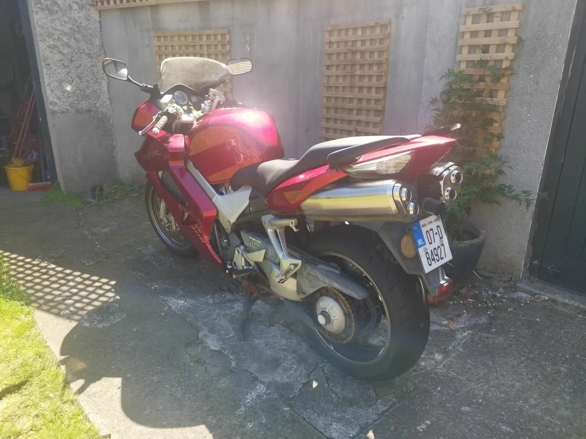 Honda VFR800 2007 - Image 3