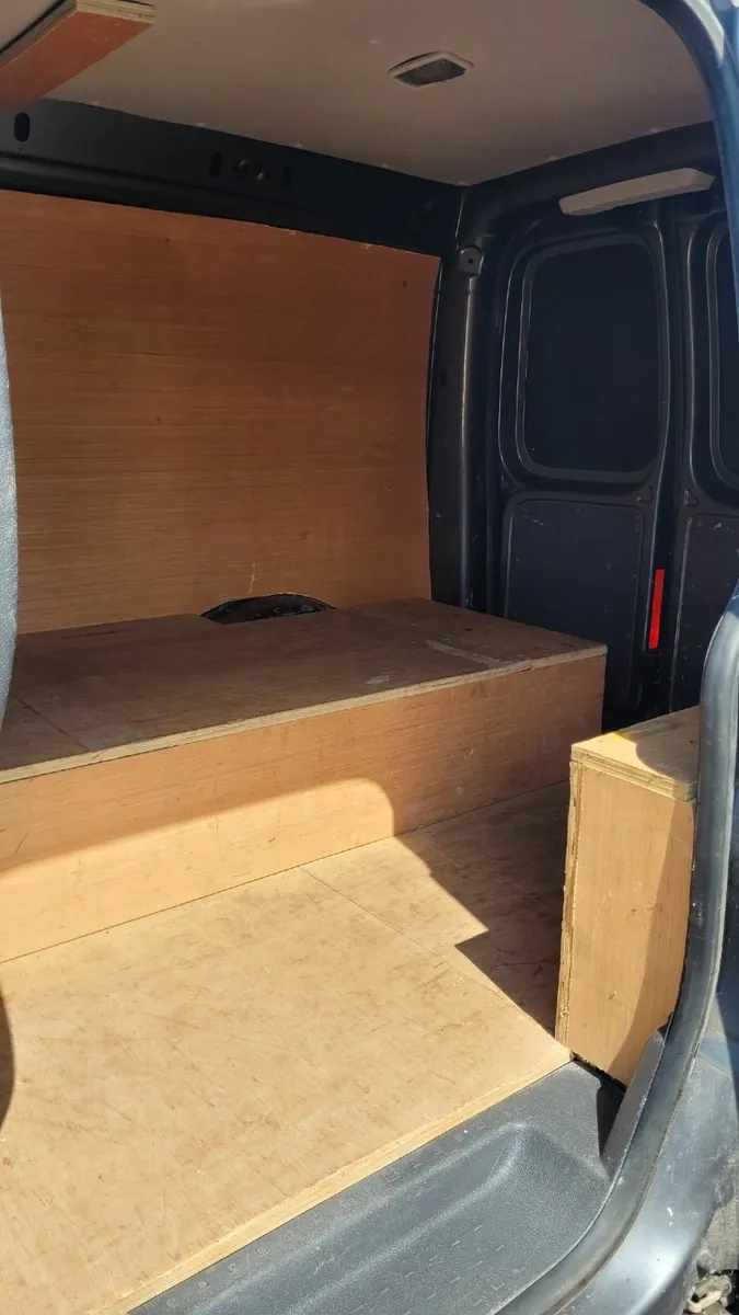 Volkswagen Caddy 2015 - Image 4