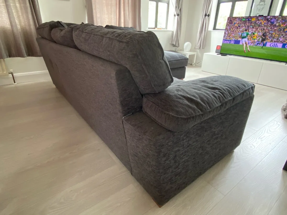 Sofa - Image 3