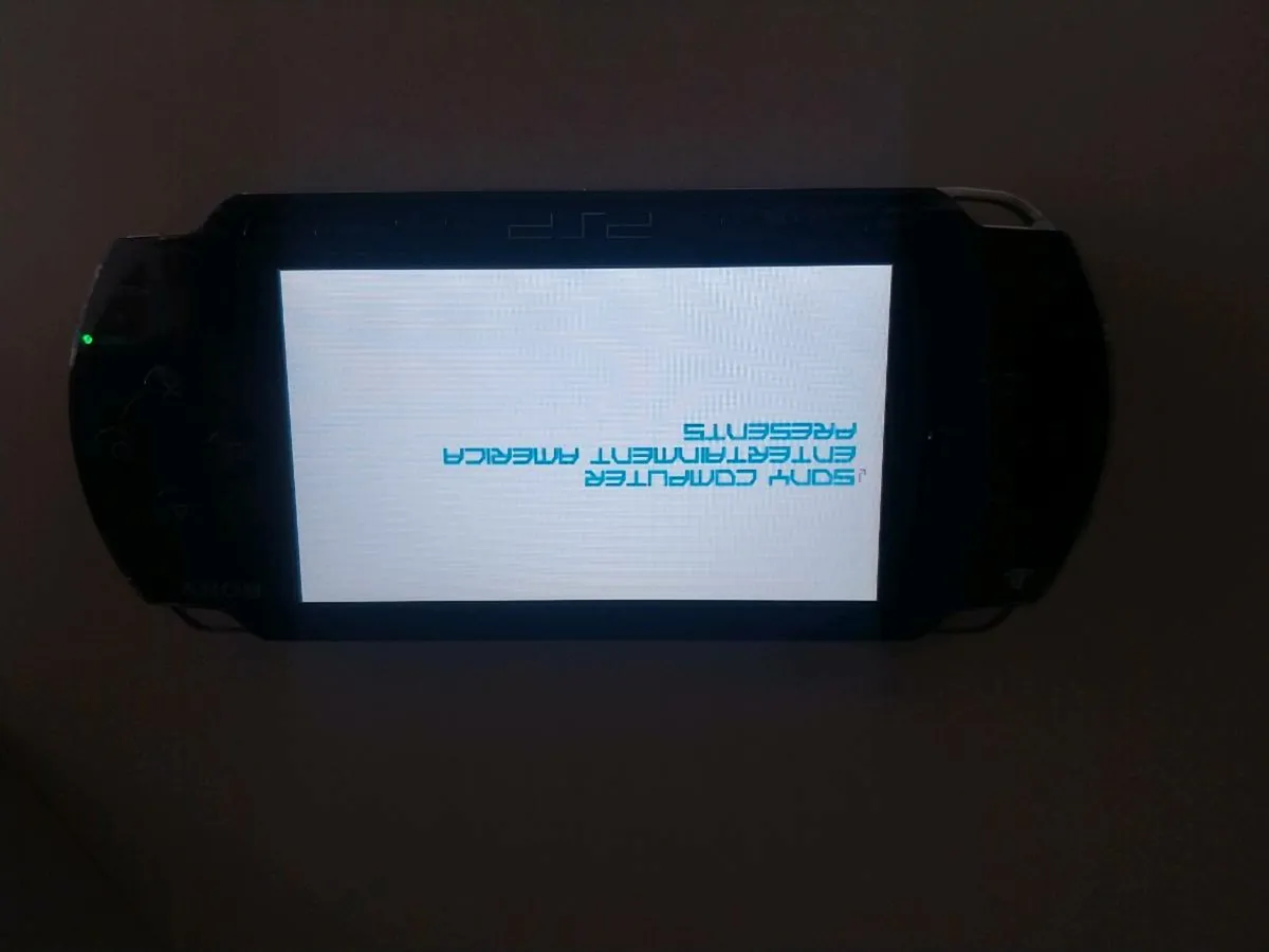 psp 1003  + games - Image 4