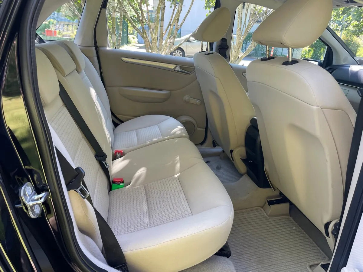 Mercedes-Benz B-Class 2011, Nct 06/2026 - Image 2