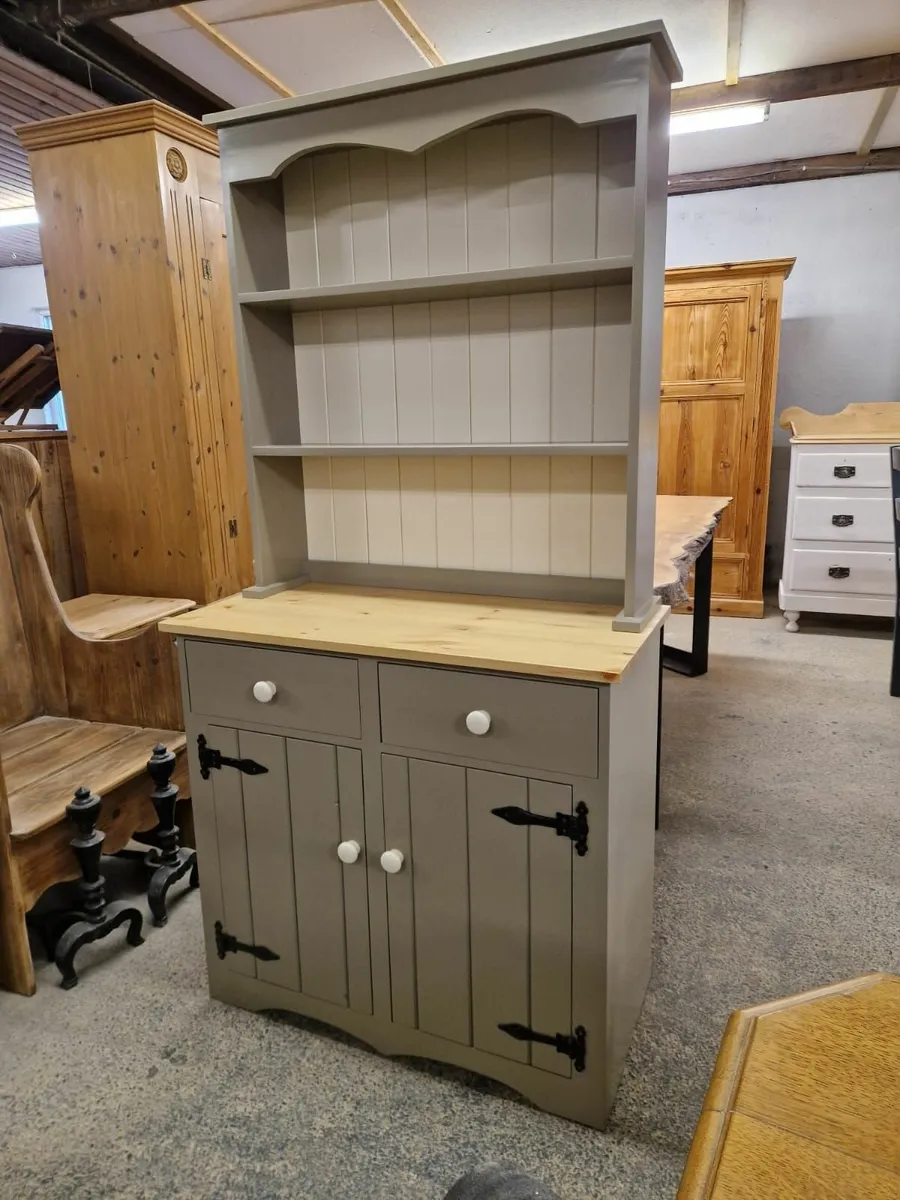Pine workshop, made to measure furniture - Image 2