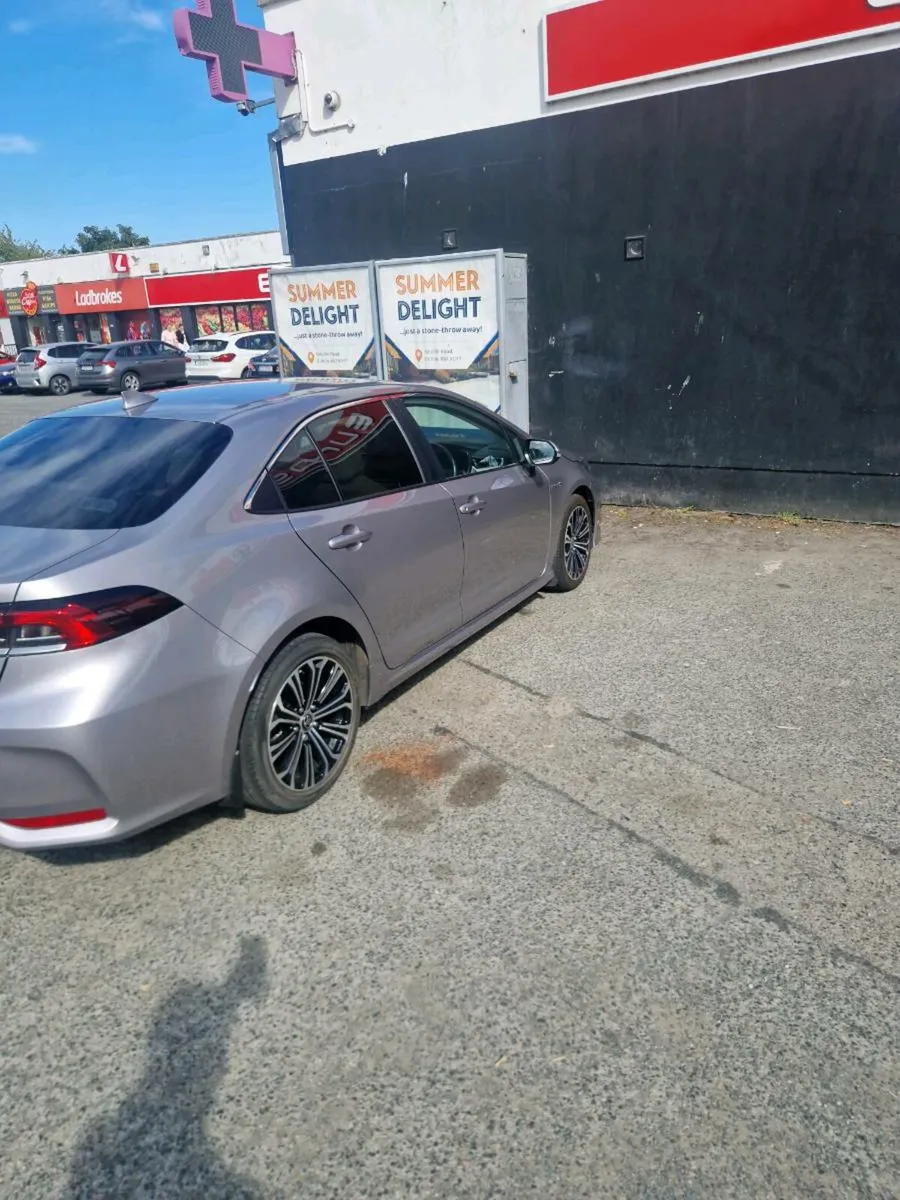 2022 Toyota Corolla Luna Sport Hybrid - Image 3