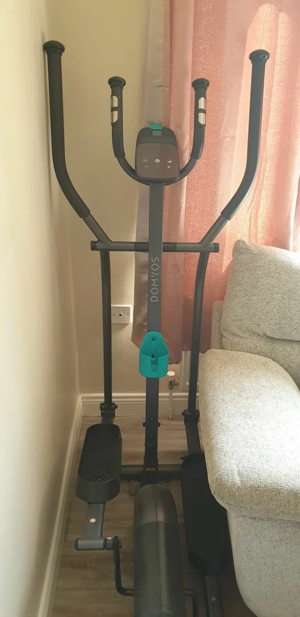 Elliptical gym equipment - Image 1