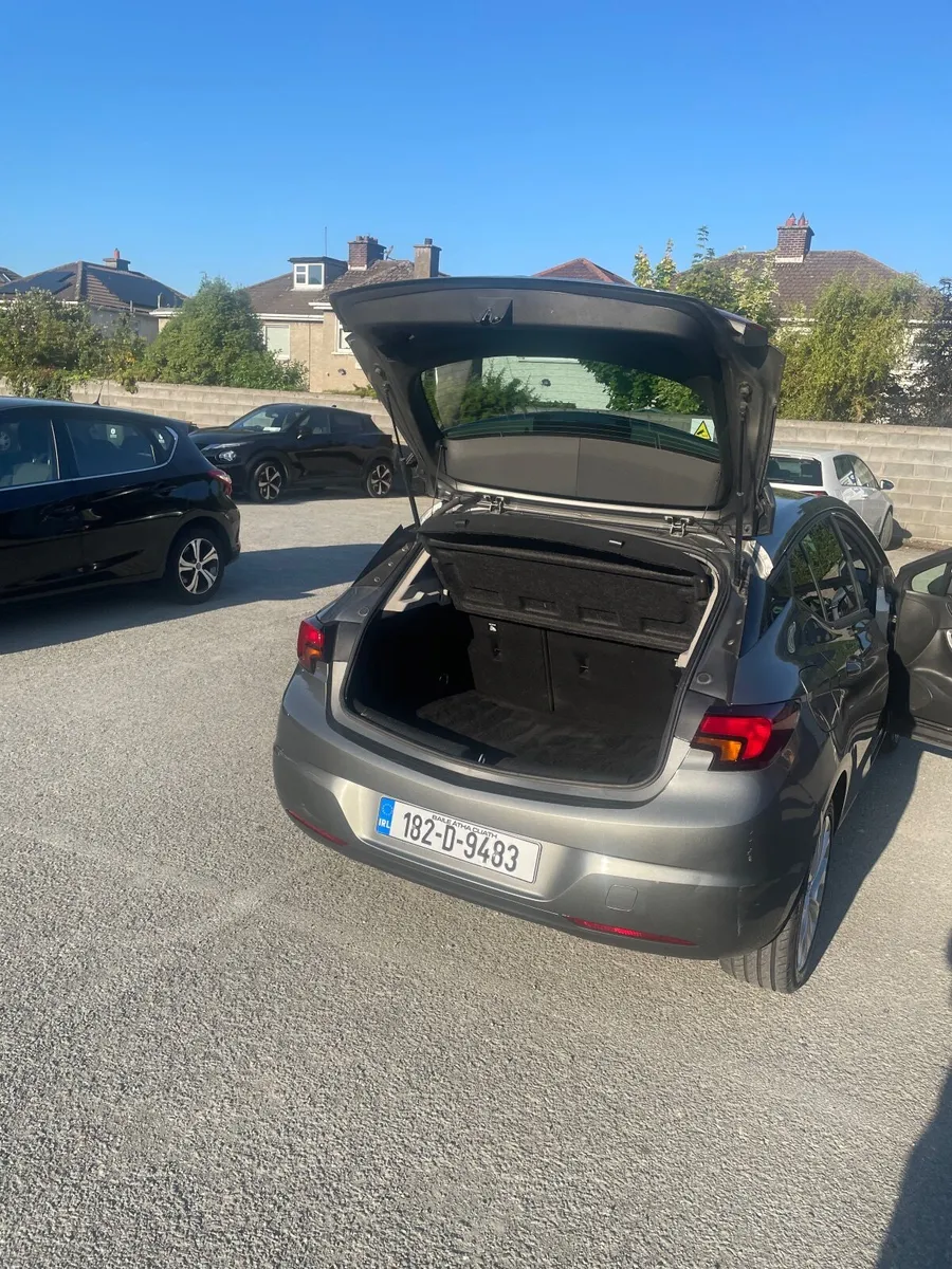 Opel Astra 2018 - Image 4