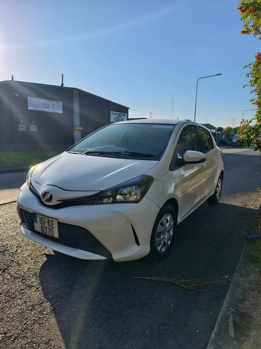 Automatic Toyota Vitz 2015 NCT 08/26 - Image 2