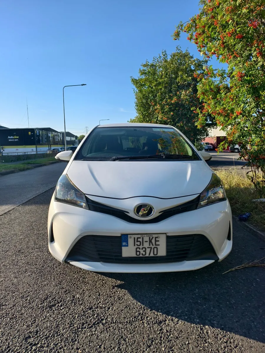 Automatic Toyota Vitz 2015 NCT 08/26 - Image 3