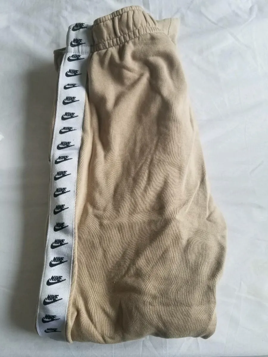 Designer clothing - Image 2