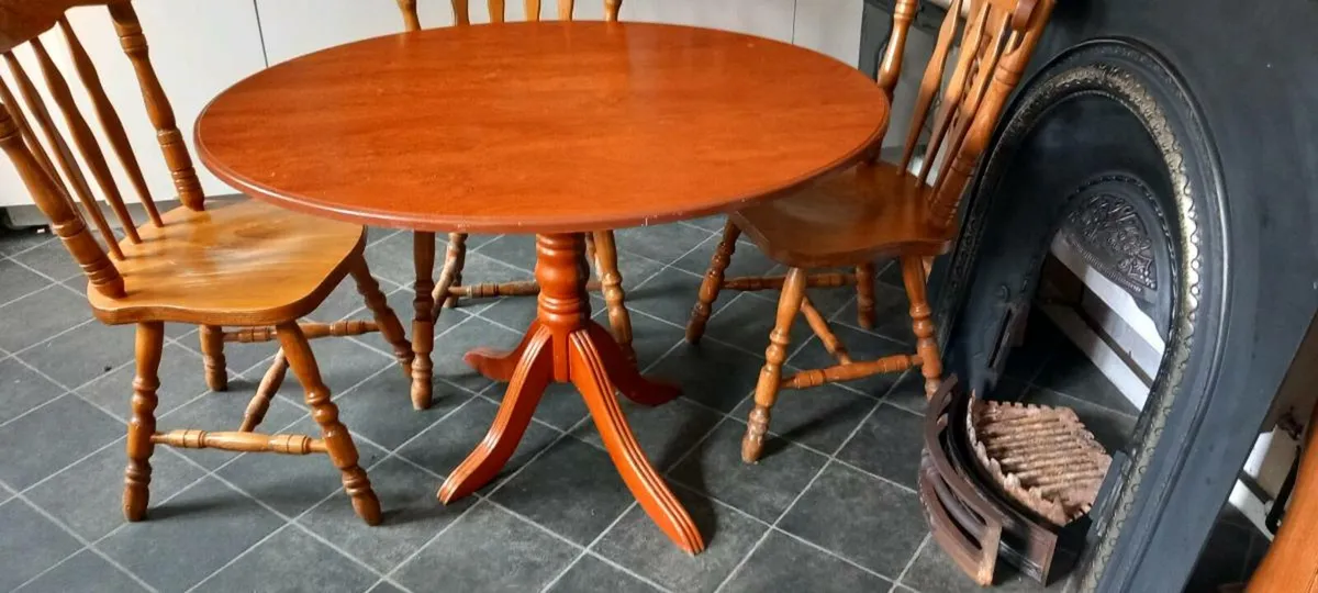 Small dinning table - Image 1