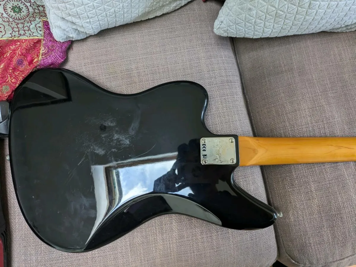 Squier Jaguar Bass – PJ Pickups – Great Condition - Image 3
