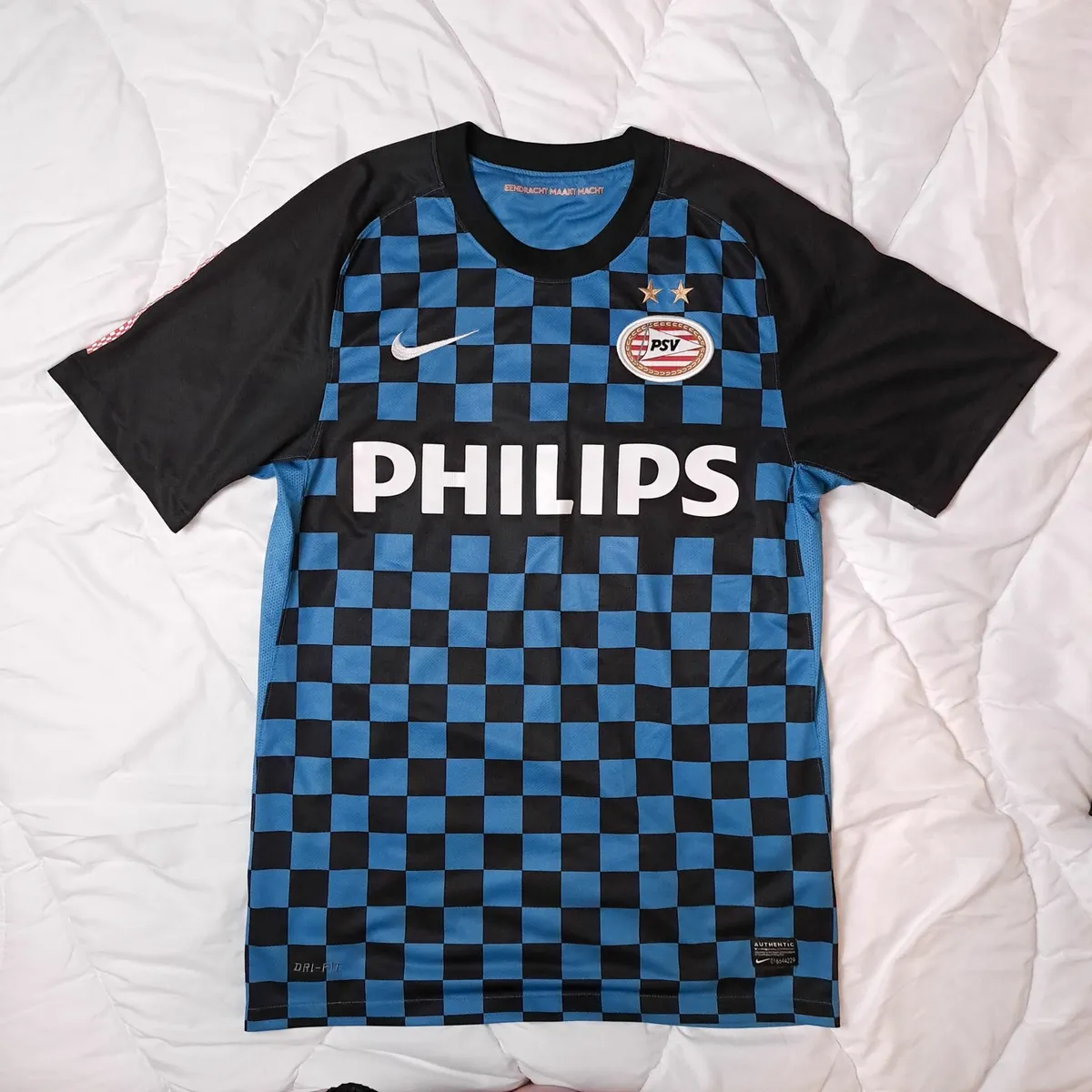 Nike Authentic PSV Eindhoven 2011 2012 Away Size S - Image 1