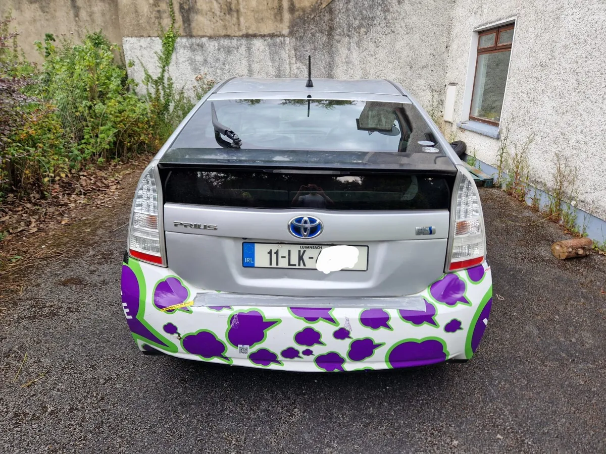 Toyota prius - Image 2