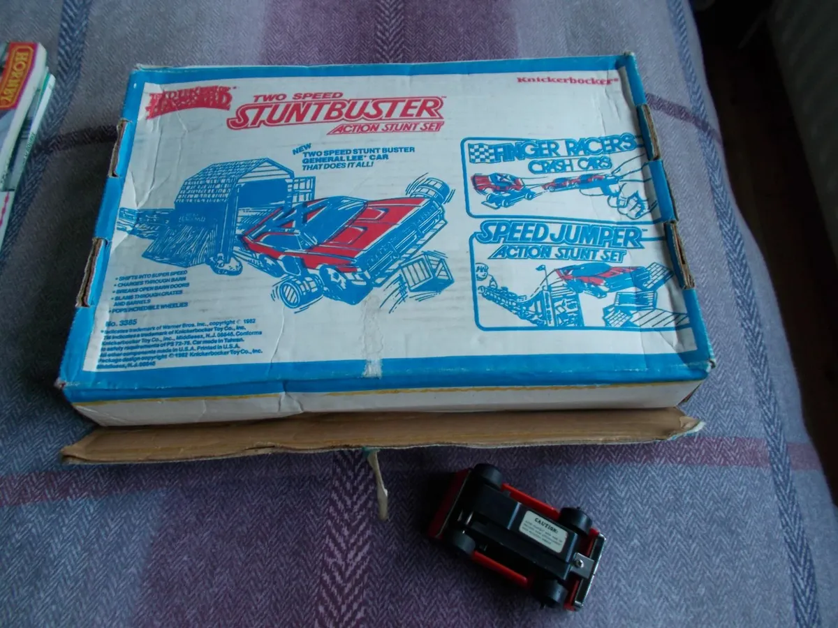 Dukes of Hazzard box & car - Image 2