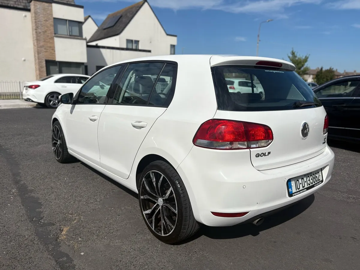 2010 Volkswagen Golf 1.6Tdi Bluemotion - Image 2