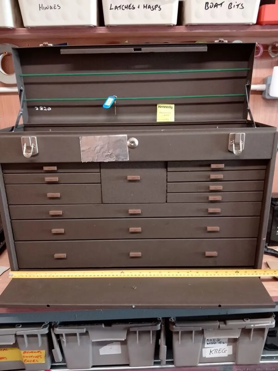 Kennedy tool chest - Image 1