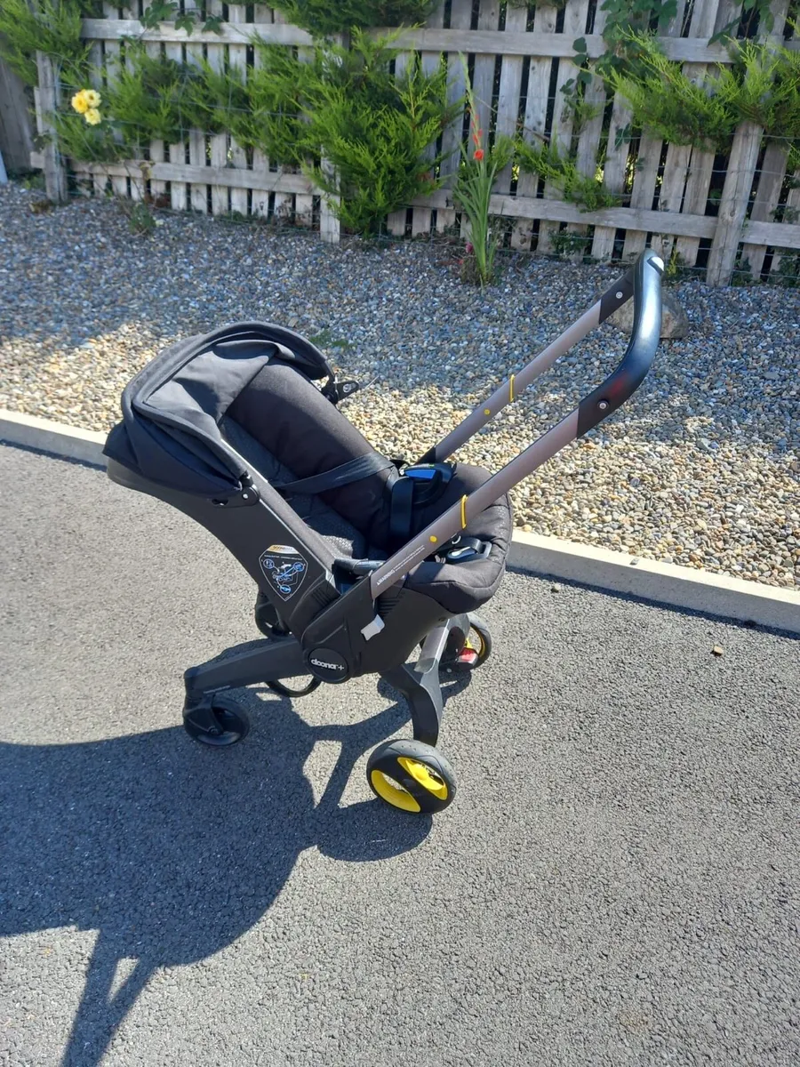 Doona car seat / buggie - Image 2