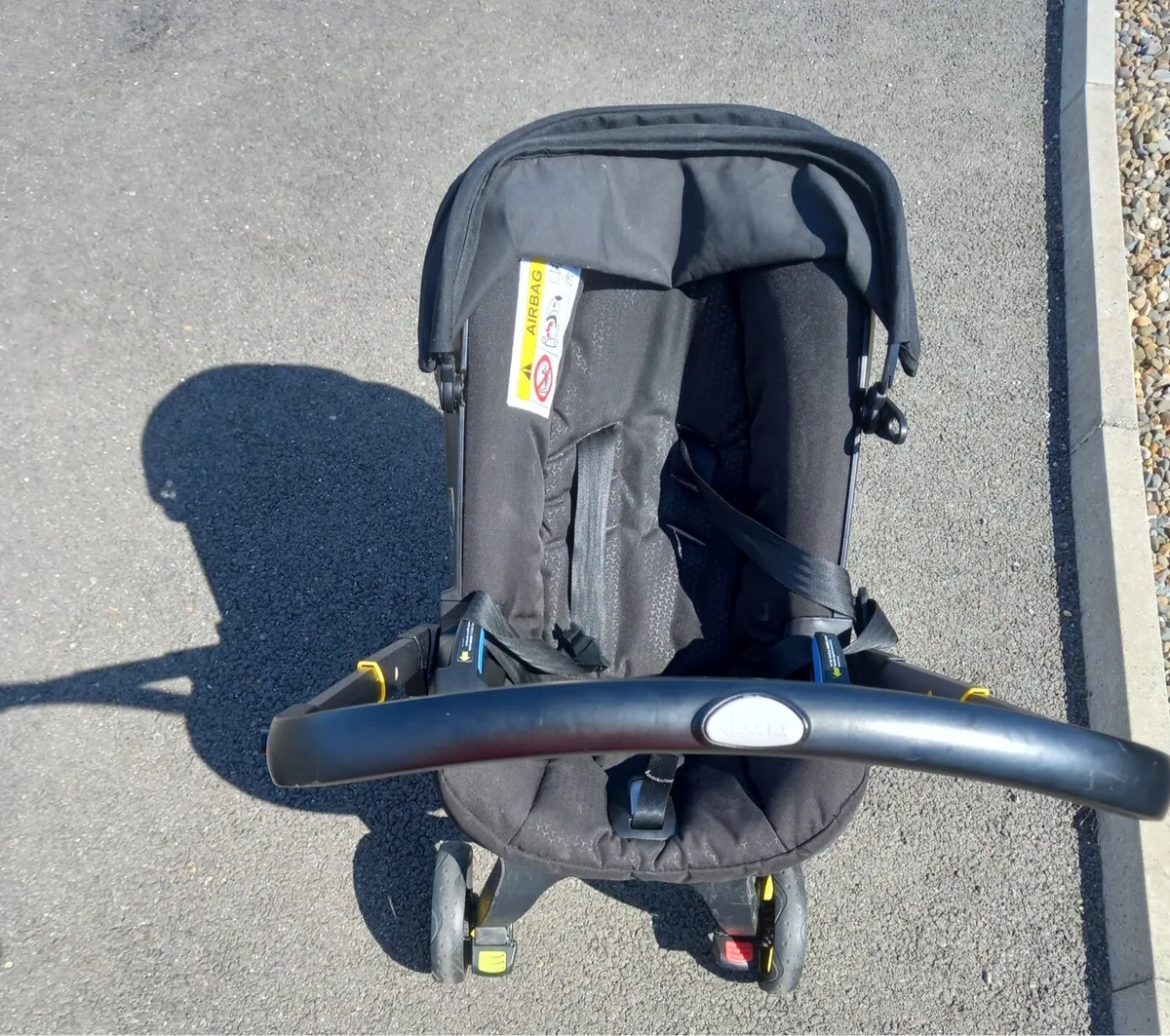 Doona car seat / buggie - Image 3