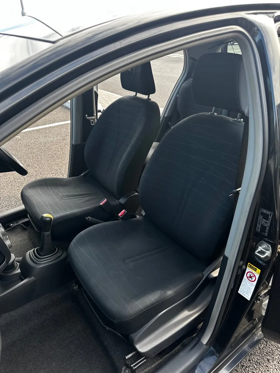 Toyota Yaris 2007 - Image 4