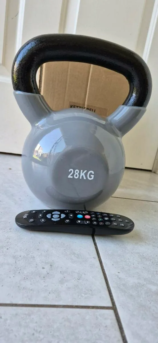 Large brand new 28 kilo cast iron kettlebell - Image 1