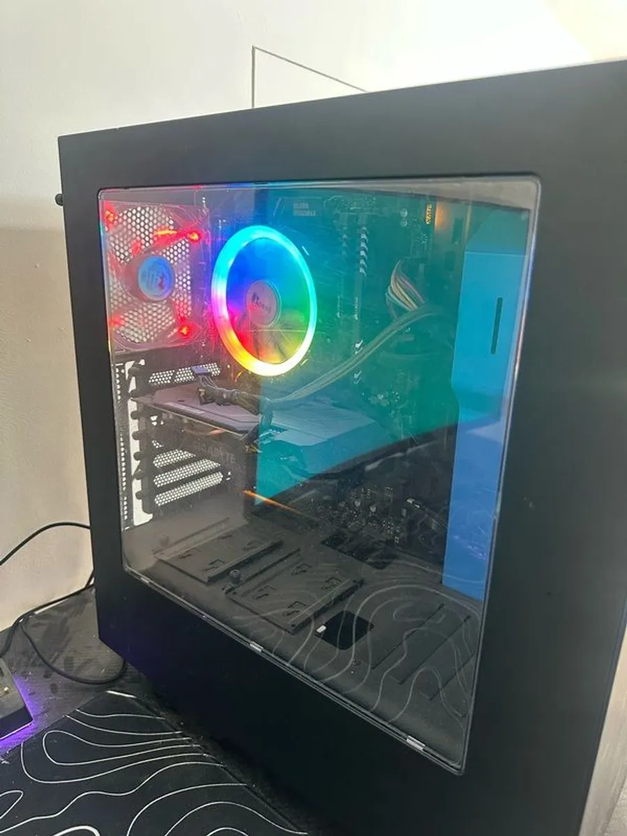 Gaming pc setup - Image 1