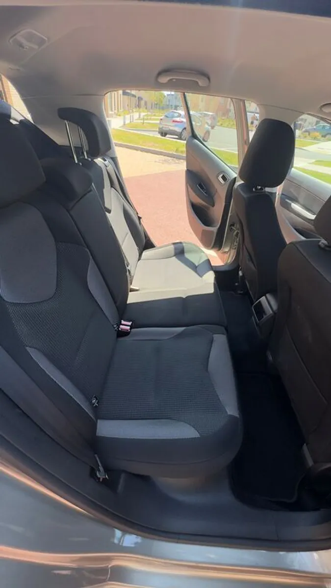 2014 Peugeot 308 - Image 2