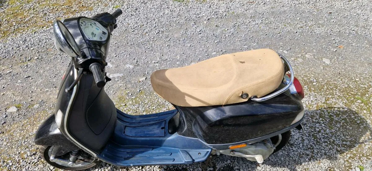 Piaggio Vespa - Image 2