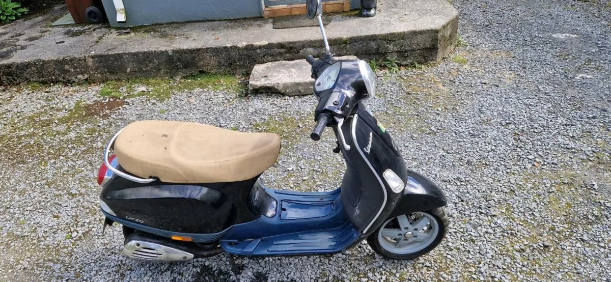 Piaggio Vespa - Image 3
