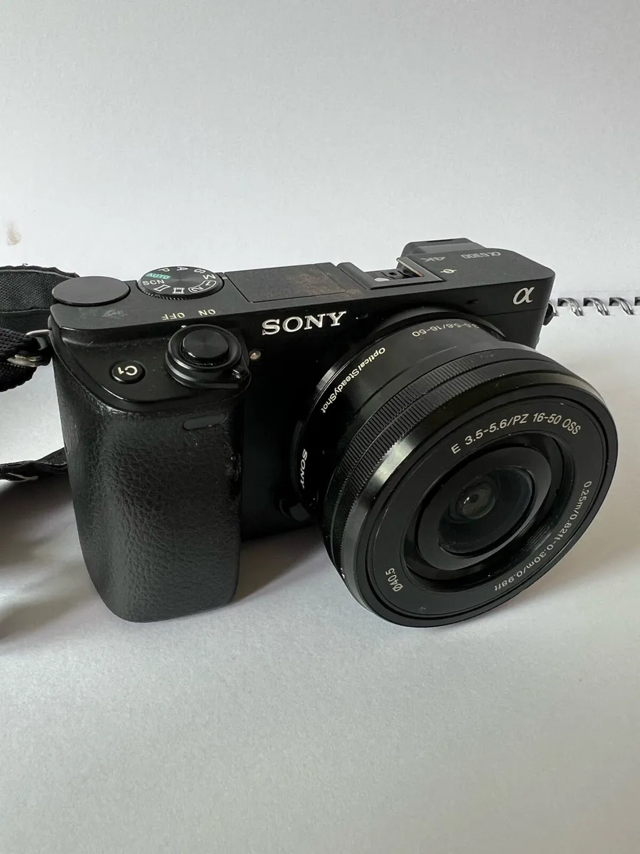 Sony Alpha 6300 - Image 1