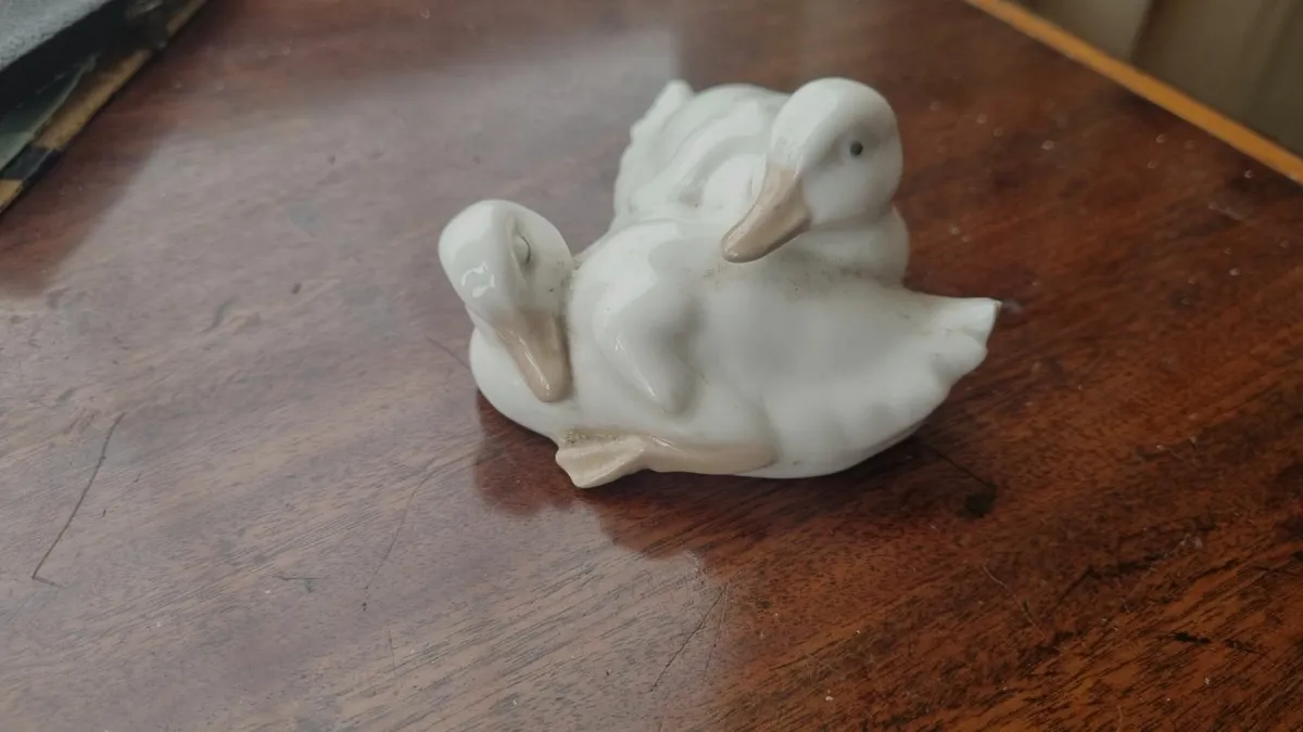 Lladro - Two Ducklings Figurine