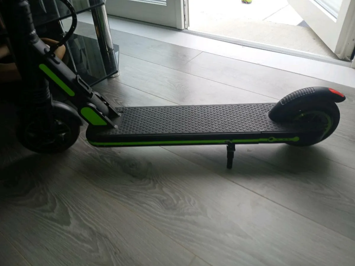 Thorpe 15 electric scooter - Image 1