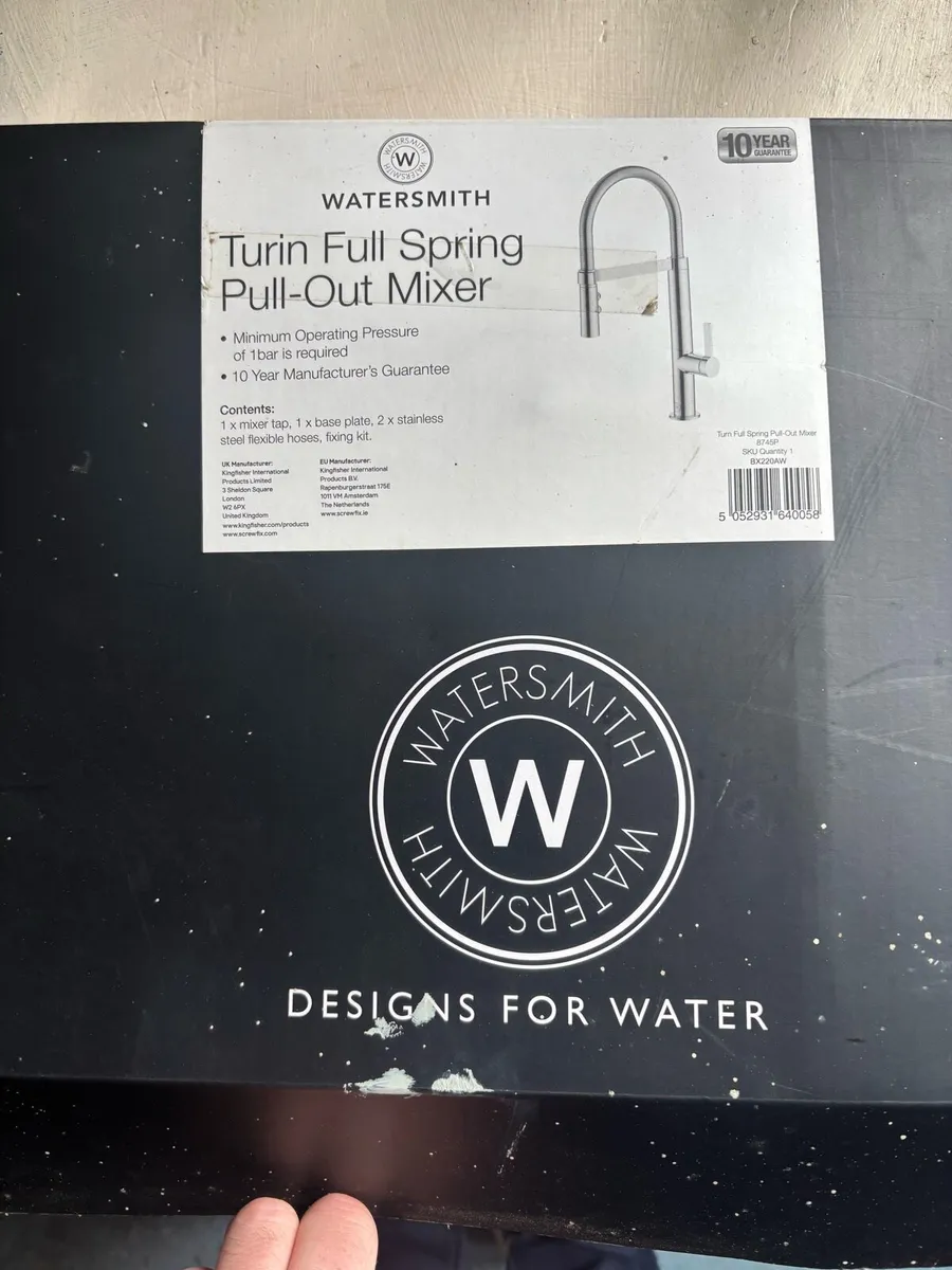Turin full spring pull out mixer tap - Image 1