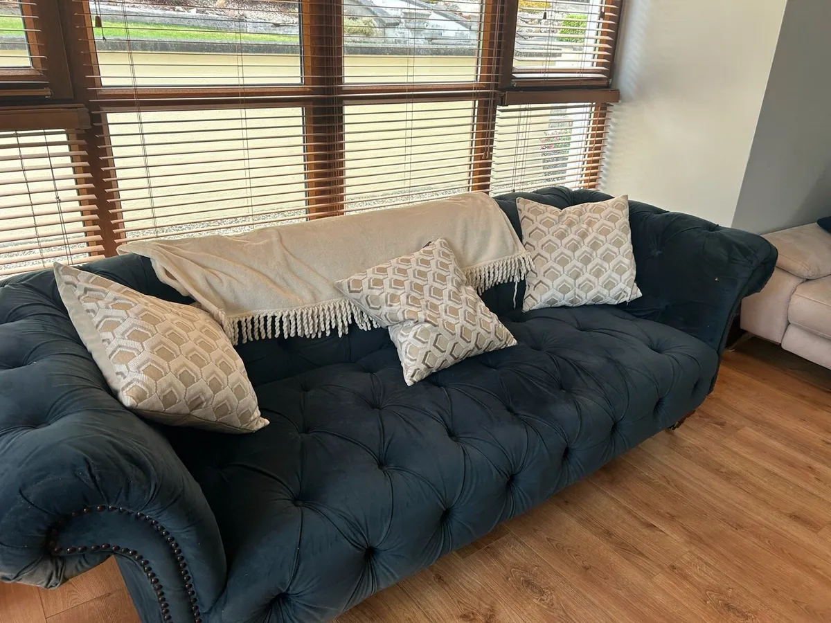 Crawford 4 seat sofa delivery €100 south east only - Image 2