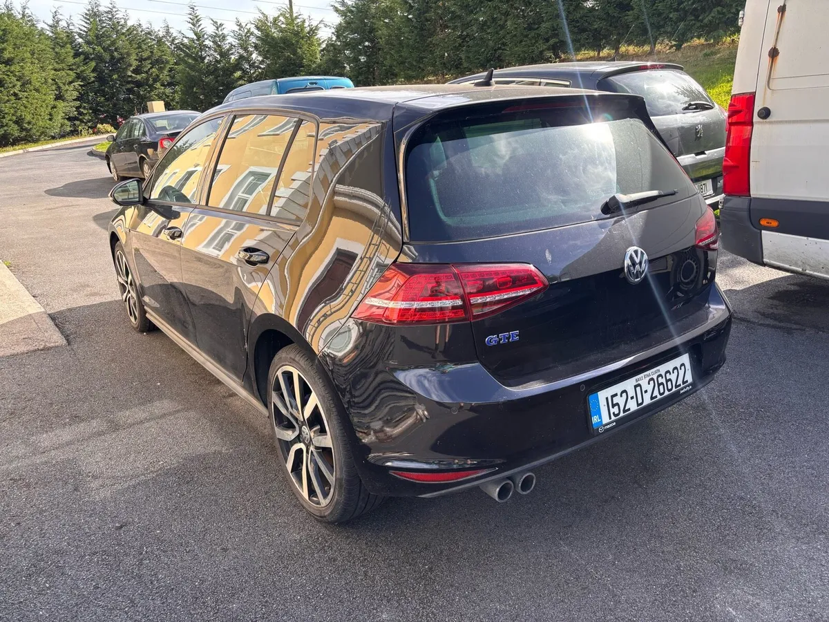 2015 VOLKSWAGEN GOLF GTE - Image 4