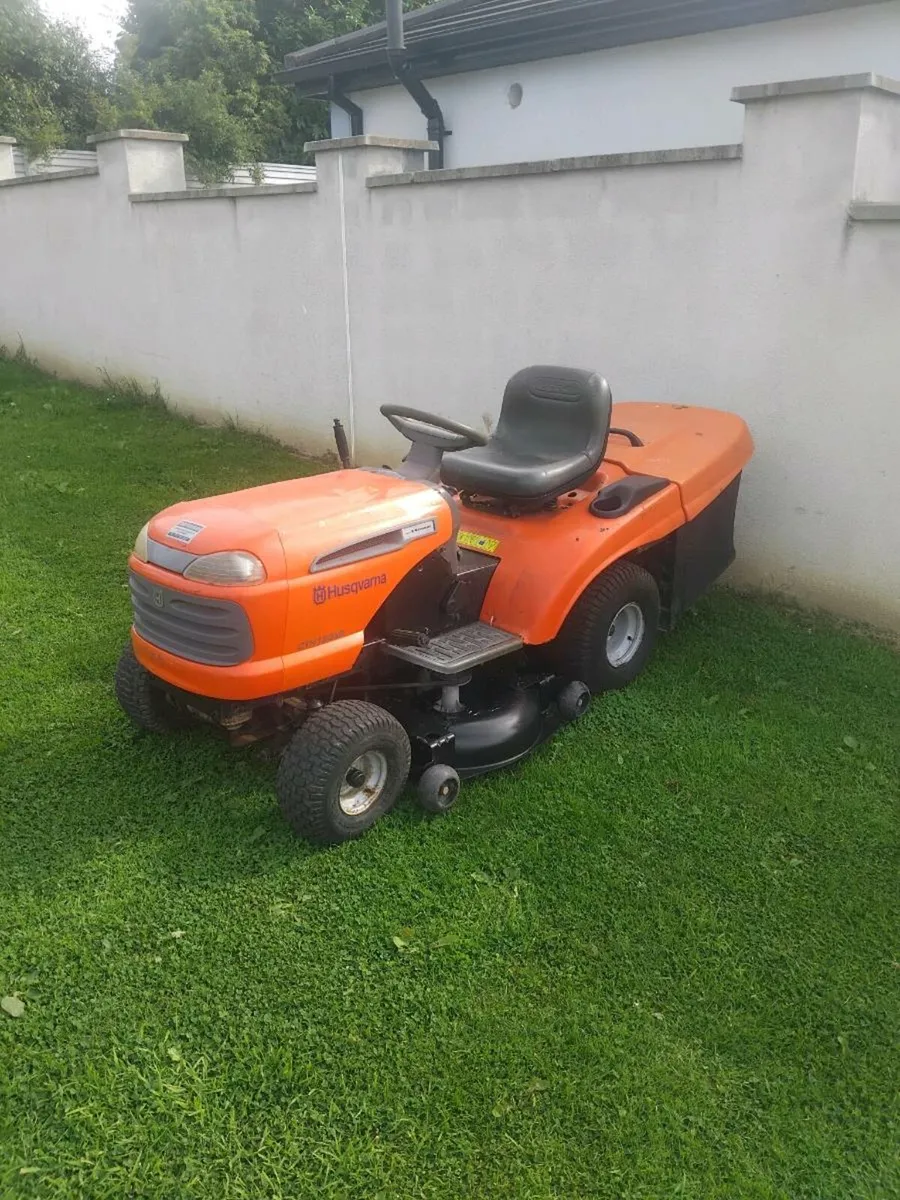 Ride on lawnmower - Image 2