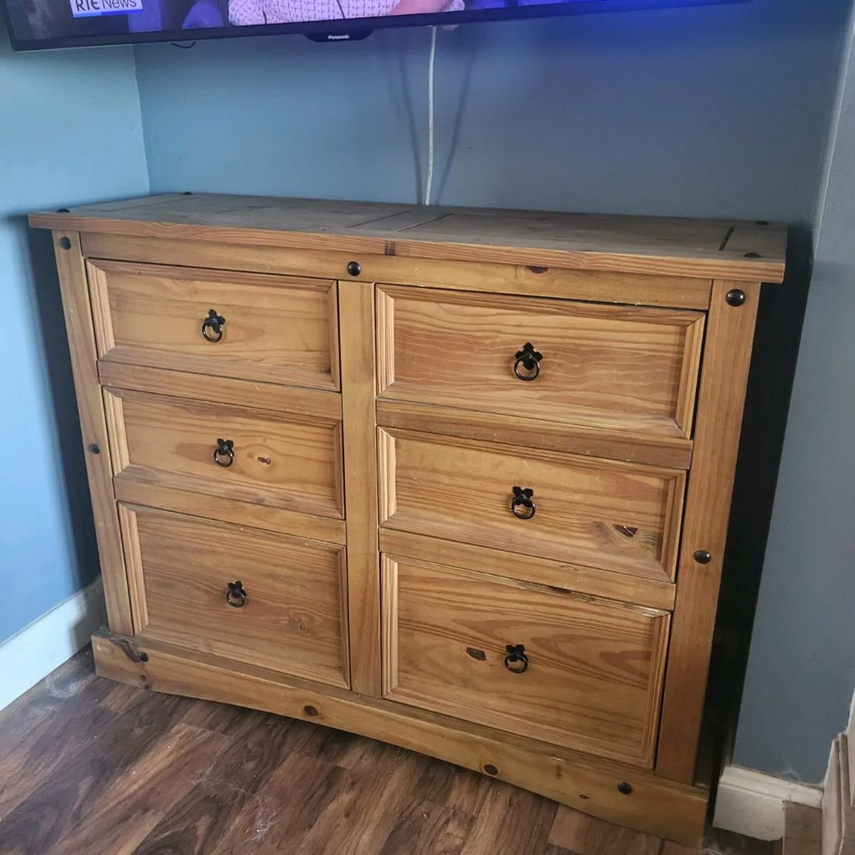 Corona Solid 6 Drawer Pine Chest - Image 1