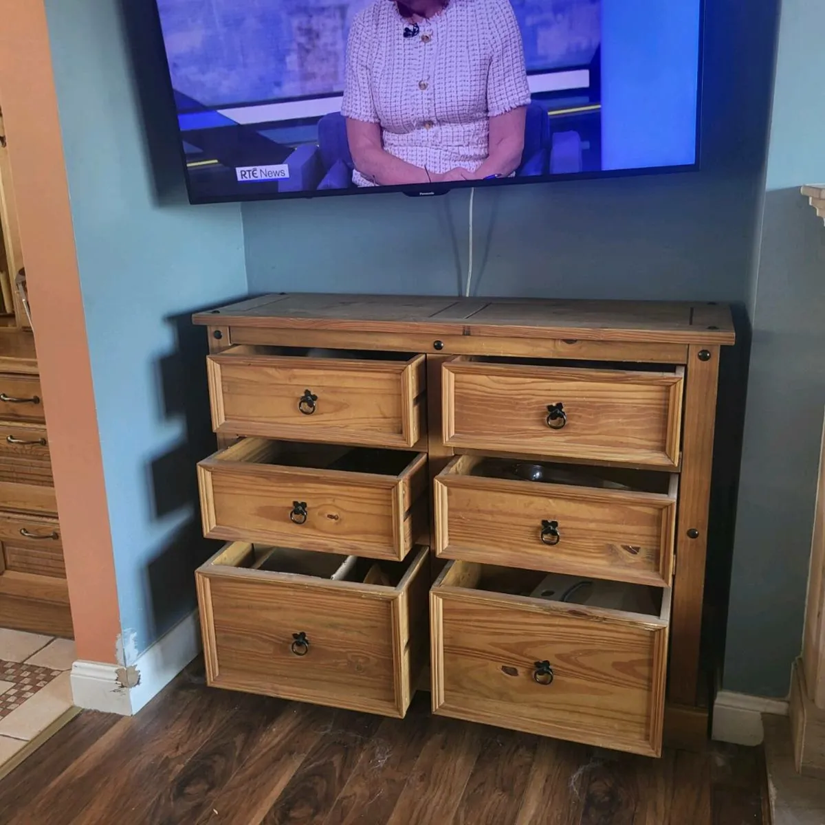 Corona Solid 6 Drawer Pine Chest - Image 2