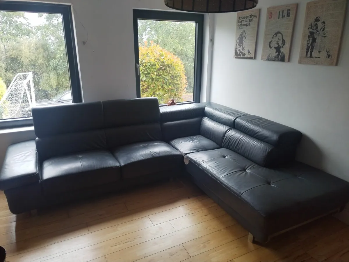 Corner Couch - Image 1