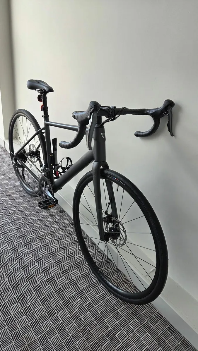 Trek Domane road bike NEW - Image 3